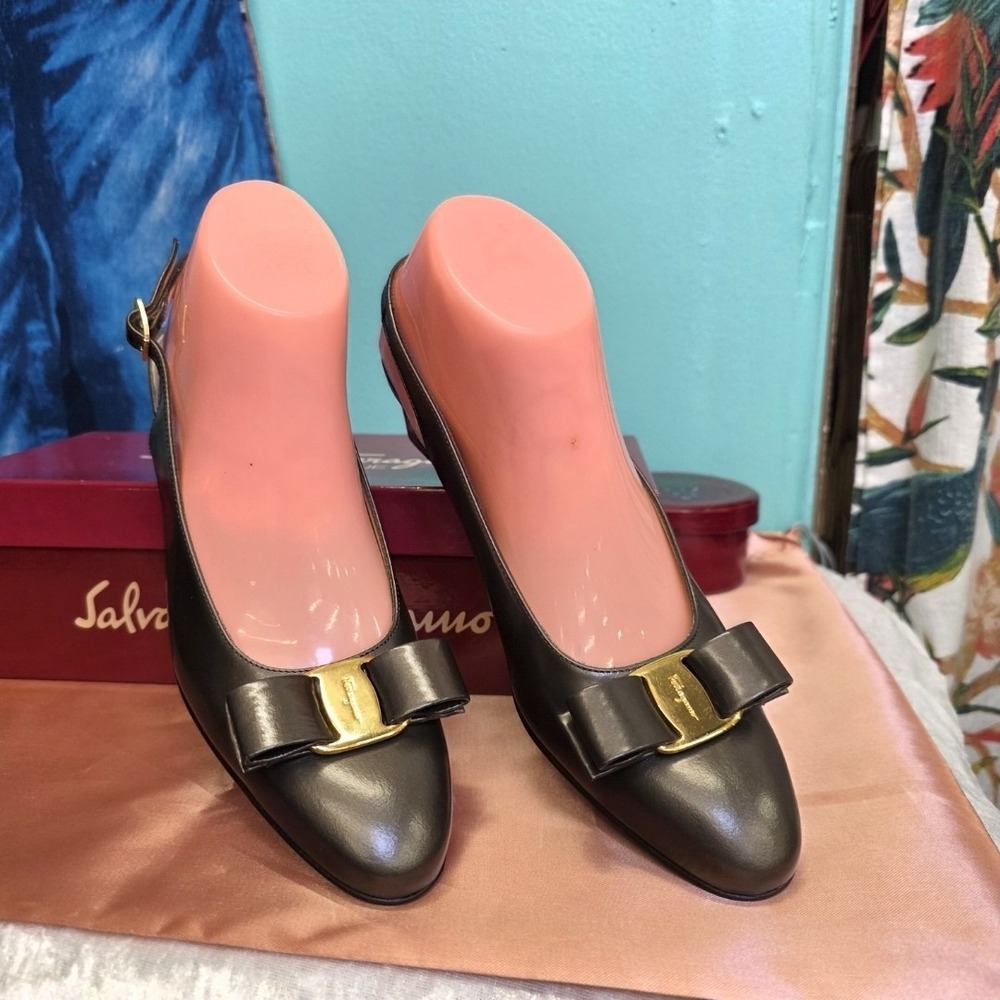 Salvatore Ferragamo Womens 7.5-8 Pewter Leather Sling Back Heels Shoes Italy